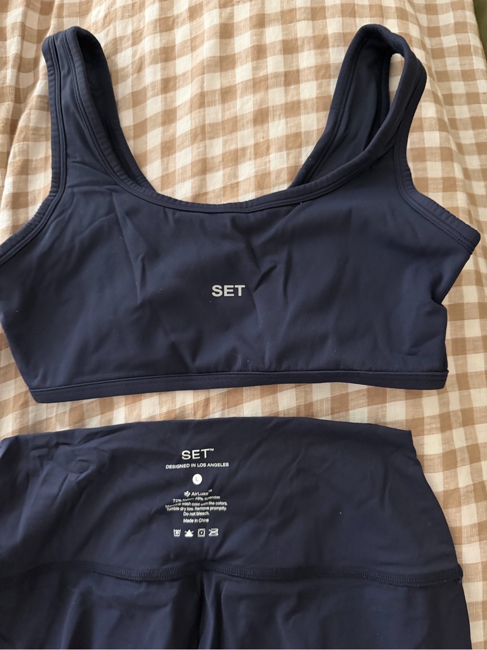 SET ACTIVE - AIRLUXE BREATHE SCOOP BRA AND LEGGINGS - COLOR SPADES - Picture 2 of 4
